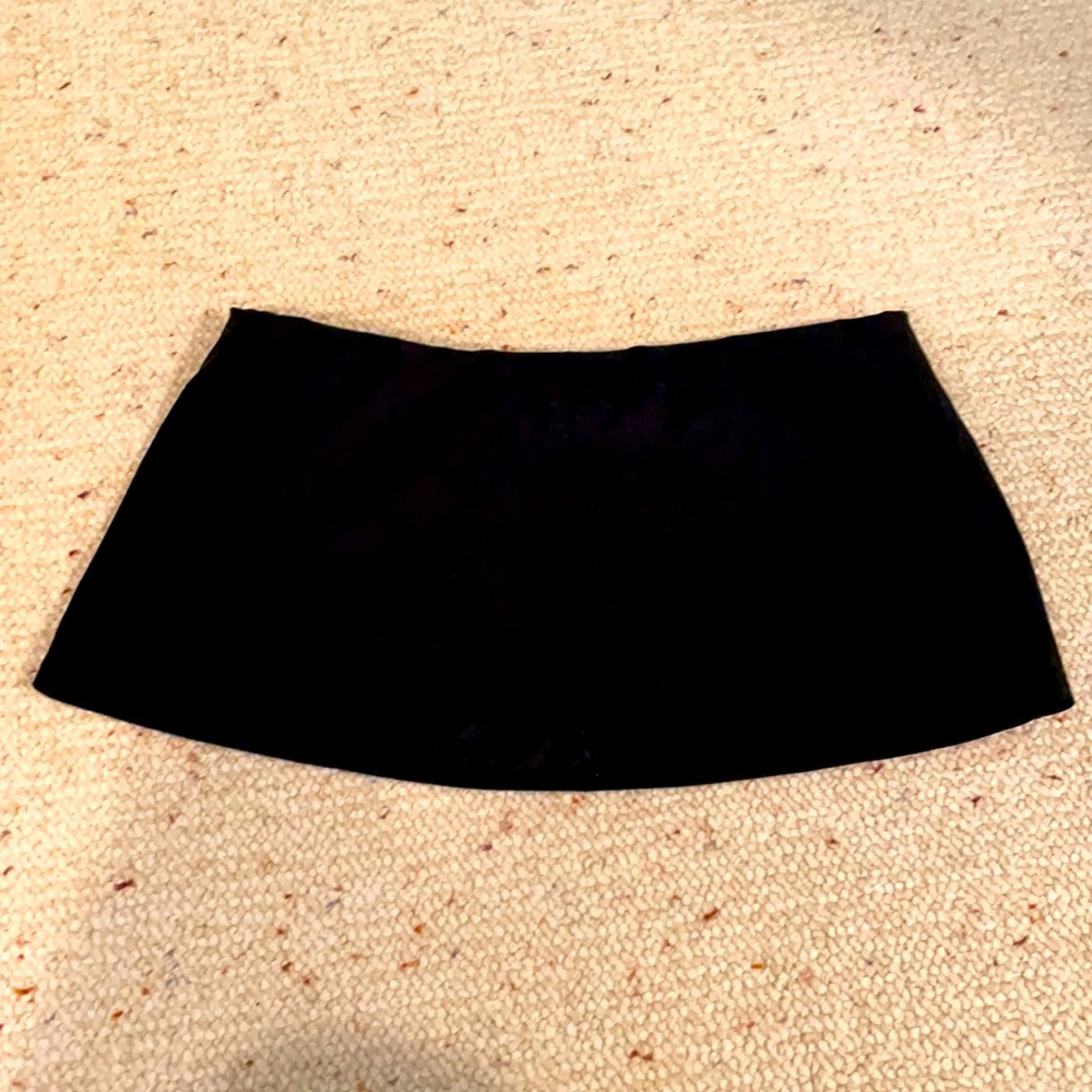 Black swim skirt size 8 / medium